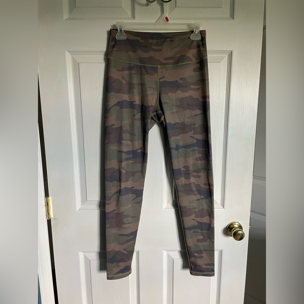 Yelete Active Camo Leggings